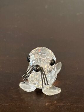 Swarovski Seal Mini Black Whiskers